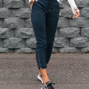 Zyia navy peak joggers- nwot